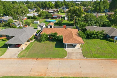 Photo of 304 Country Club Terrace, Midwest City, OK 73110 (MLS # 1241849)