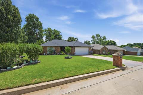 Photo of 2046 Huntington Road, Oklahoma City, OK 73130 (MLS # 1237524)