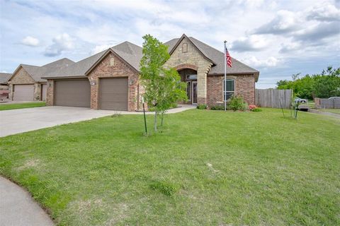 Photo of 708 Carol Ann Place, Moore, OK 73160 (MLS # 1201671)