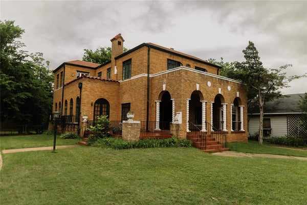 1224 W MINNESOTA AVE, CHICKASHA, OK 73018 - Image fcf535fcbd6808087b4a86ae7aa4c9d3/2449781865