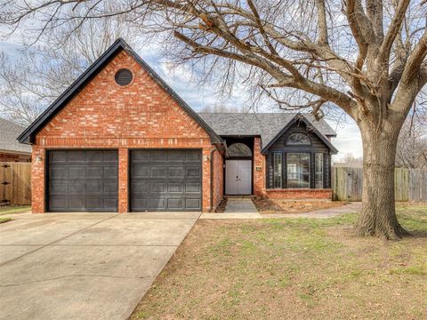 Photo of 516 Winston Drive, Norman, OK 73072 (MLS # 1217271)