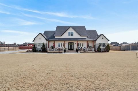 Photo of 12716 SW 53rd Street, Mustang, OK 73064 (MLS # 1216223)