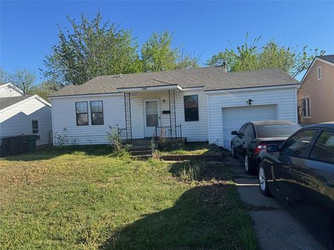 Photo of 1040 SW 49 Street, Oklahoma City, OK 73109 (MLS # 1222981)