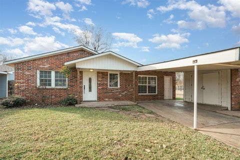 Photo of 414 N 8th Street, Noble, OK 73068 (MLS # 1186414)