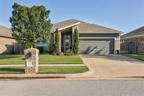 Photo of 10709 NW 20th Street, Yukon, OK 73099 (MLS # 1249098)