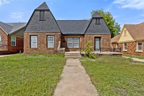 Photo of 819 NE 16th Street, Oklahoma City, OK 73104 (MLS # 1227945)