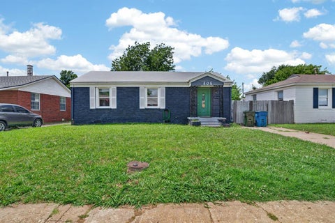 Photo of 405 E Rickenbacker Drive, Midwest City, OK 73110 (MLS # 1233895)