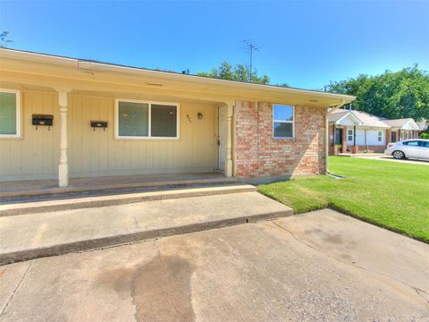 Photo of 821 Russell Circle #821, Norman, OK 73071 (MLS # 1220863)