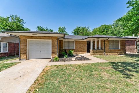Photo of 2143 Carlton Way, Oklahoma City, OK 73120 (MLS # 1228135)