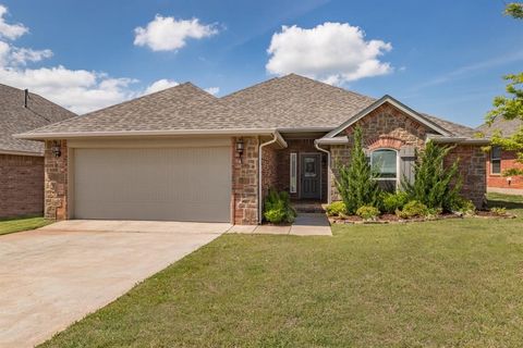 Photo of 6705 NW 159th Street, Edmond, OK 73013 (MLS # 1219536)