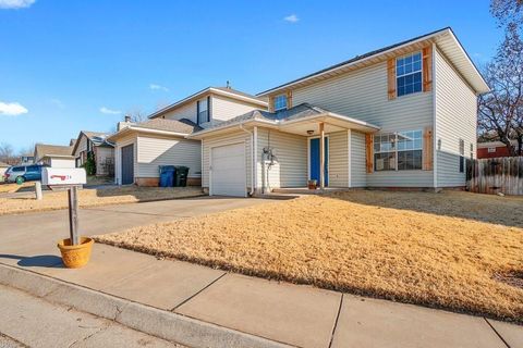 Photo of 324 Belmont Drive, Edmond, OK 73034 (MLS # 1229616)