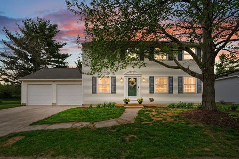 Photo of 3846 Saddlebrook Court, Columbus, OH 43221 (MLS # 226012515)