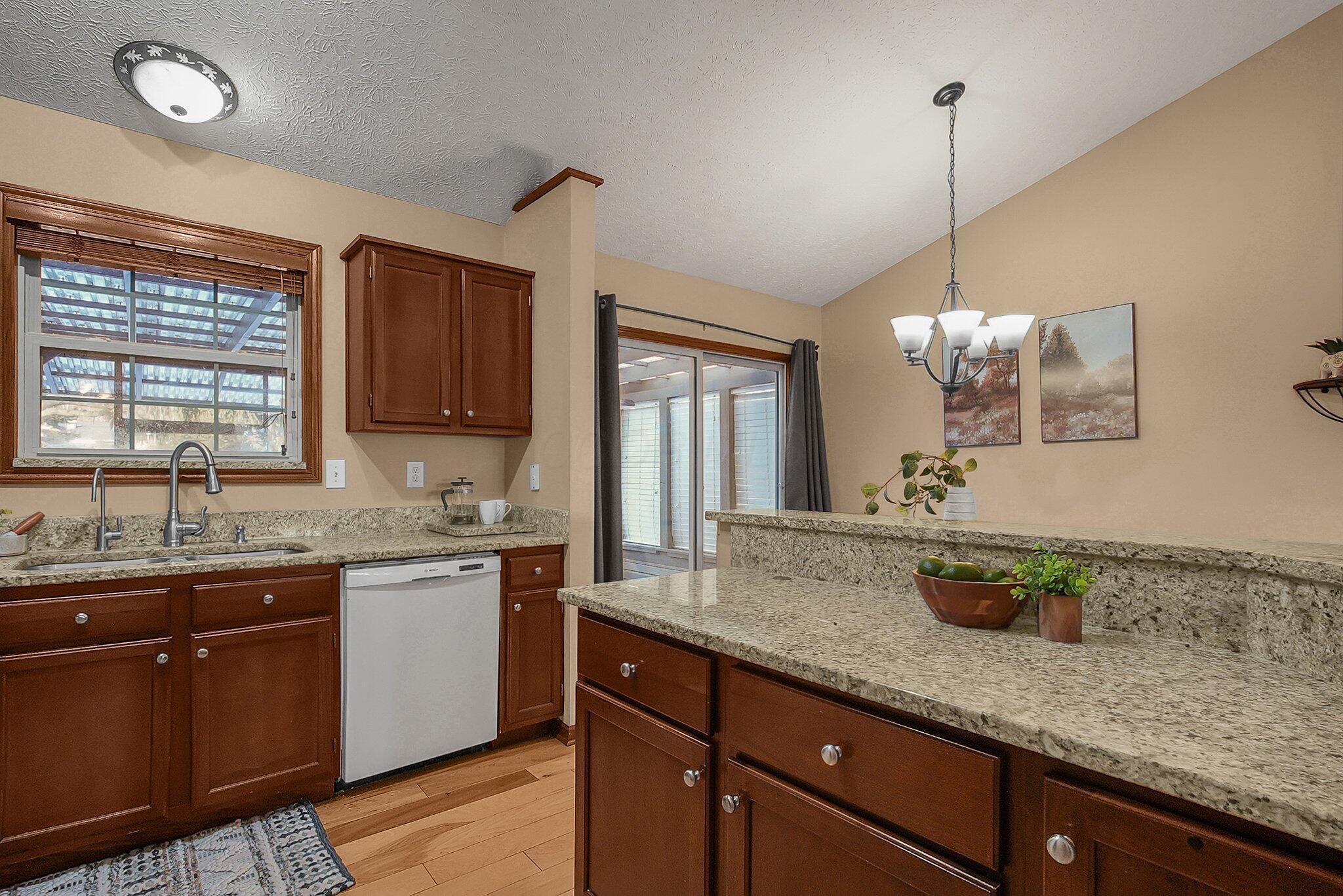 9136 Longstone Drive, Lewis Center, Ohio image 14