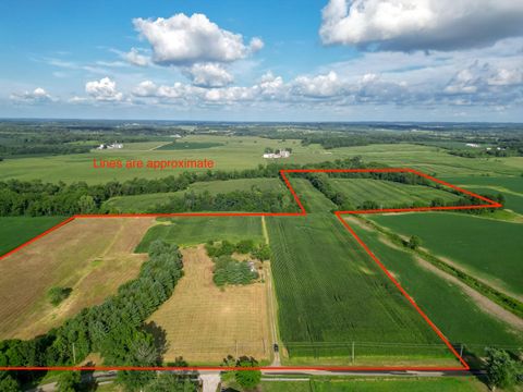 Photo of 4380 Weaver Road, Mount Vernon, OH 43050 (MLS # 225030932)