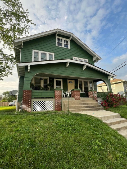 Photo of 1976-1978 Sullivant Avenue, Columbus, OH 43223 (MLS # 226037674)