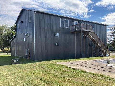 Photo of 103 Meadow Run Road, Wellston, OH 45692 (MLS # 225038590) Photo of 103 Meadow Run Road, Wellston, OH 45692 (MLS # 225038590)