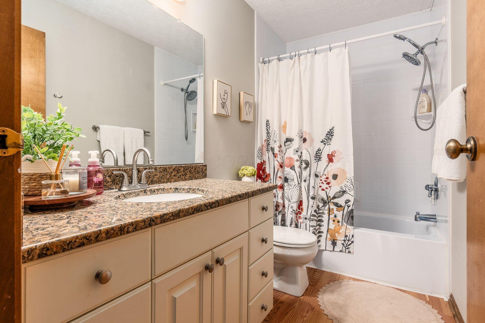 657 Maplerun Lane, Westerville, Ohio image 33