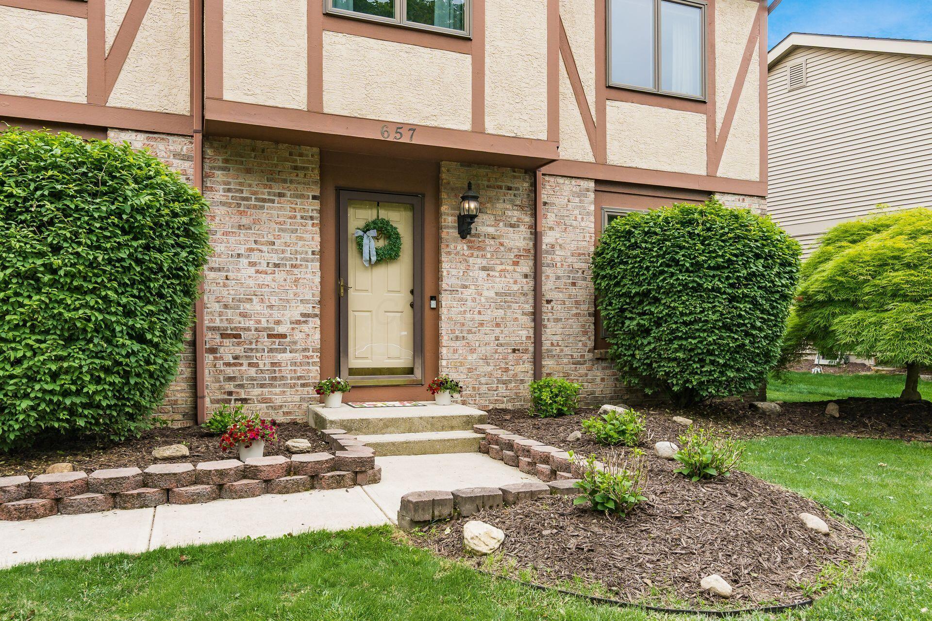 657 Maplerun Lane, Westerville, Ohio image 3