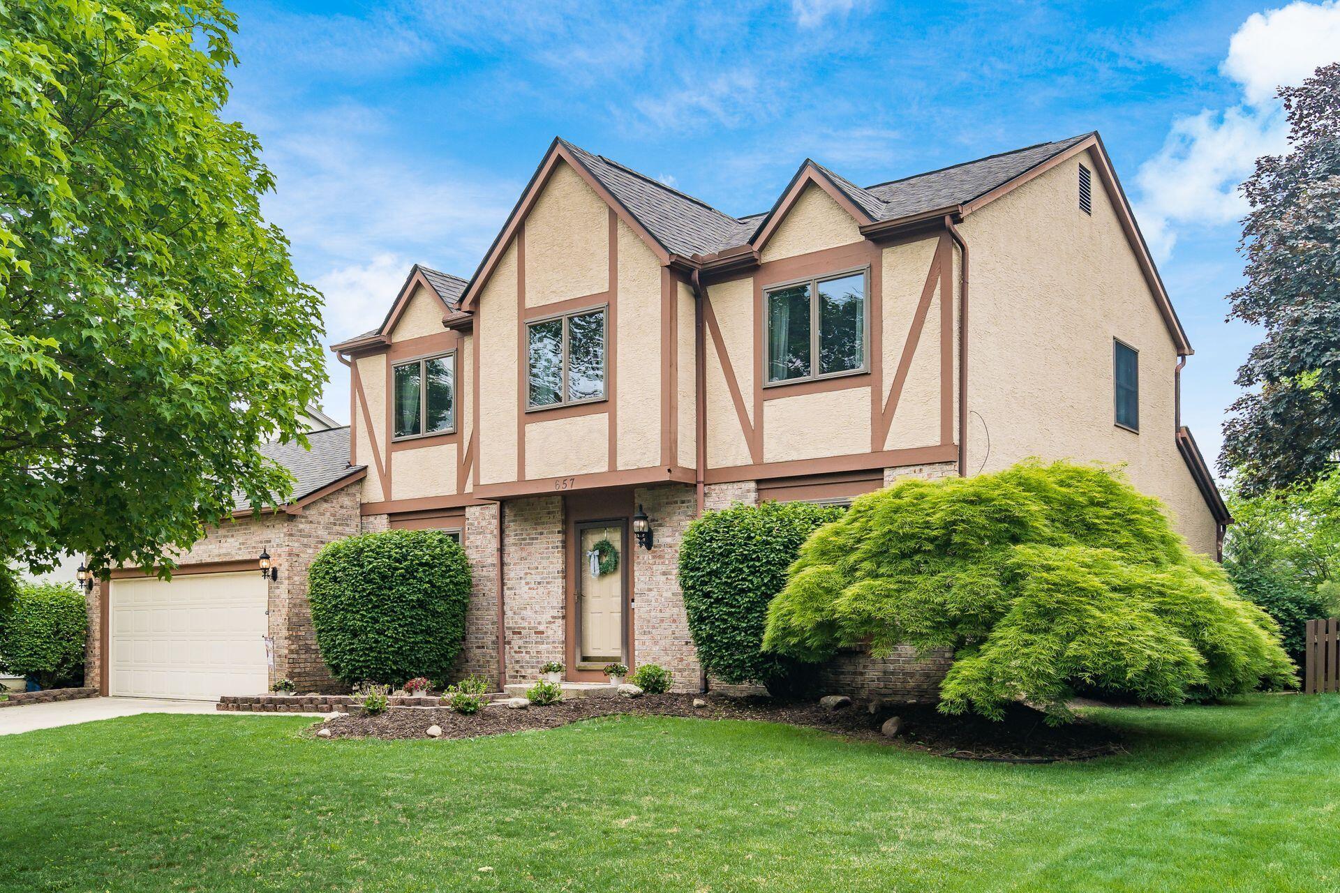 657 Maplerun Lane, Westerville, Ohio image 2