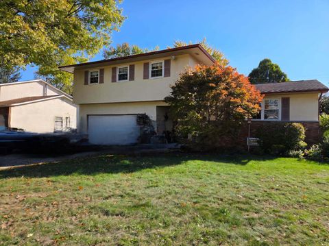 Photo of 1125 Upland Drive, Columbus, OH 43229 (MLS # 225041097) Photo of 1125 Upland Drive, Columbus, OH 43229 (MLS # 225041097)