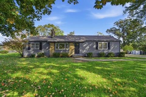 Photo of 750 Fieldson Drive, Heath, OH 43056 (MLS # 226039538)