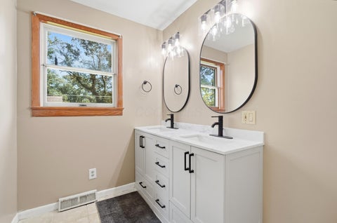 Tiny photo for 750 Fieldson Drive, Heath, OH 43056 (MLS # 226039538)