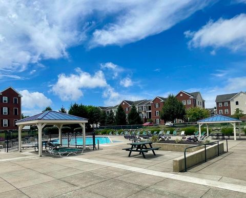 Tiny photo for 3429 Eastwoodlands Trail, Hilliard, OH 43026 (MLS # 225045532)