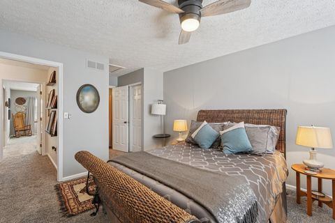 Tiny photo for 3429 Eastwoodlands Trail, Hilliard, OH 43026 (MLS # 225045532)