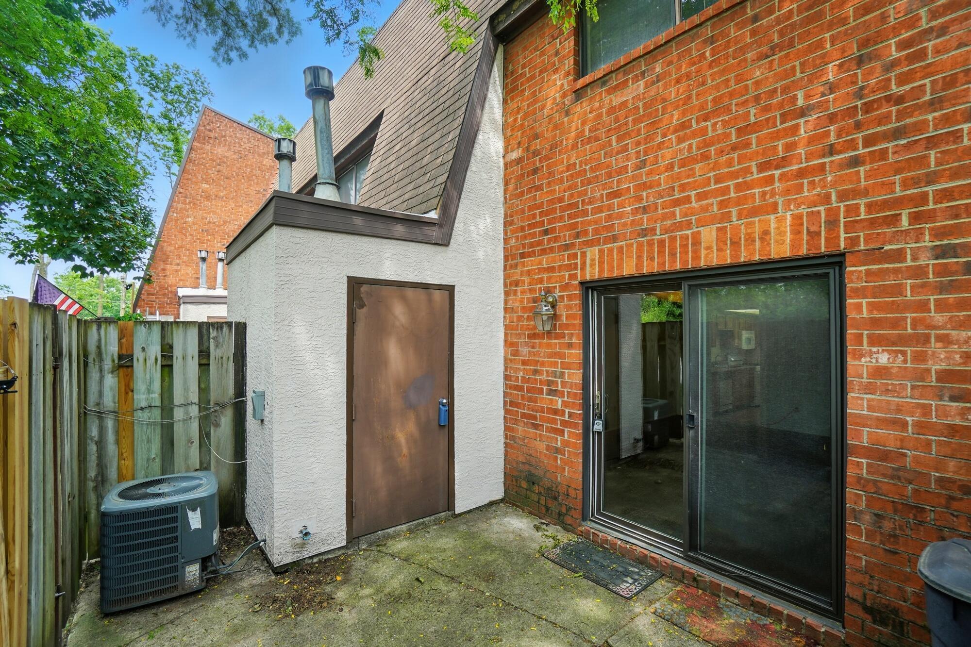 96 Lancelot Lane, Westerville, Ohio image 23