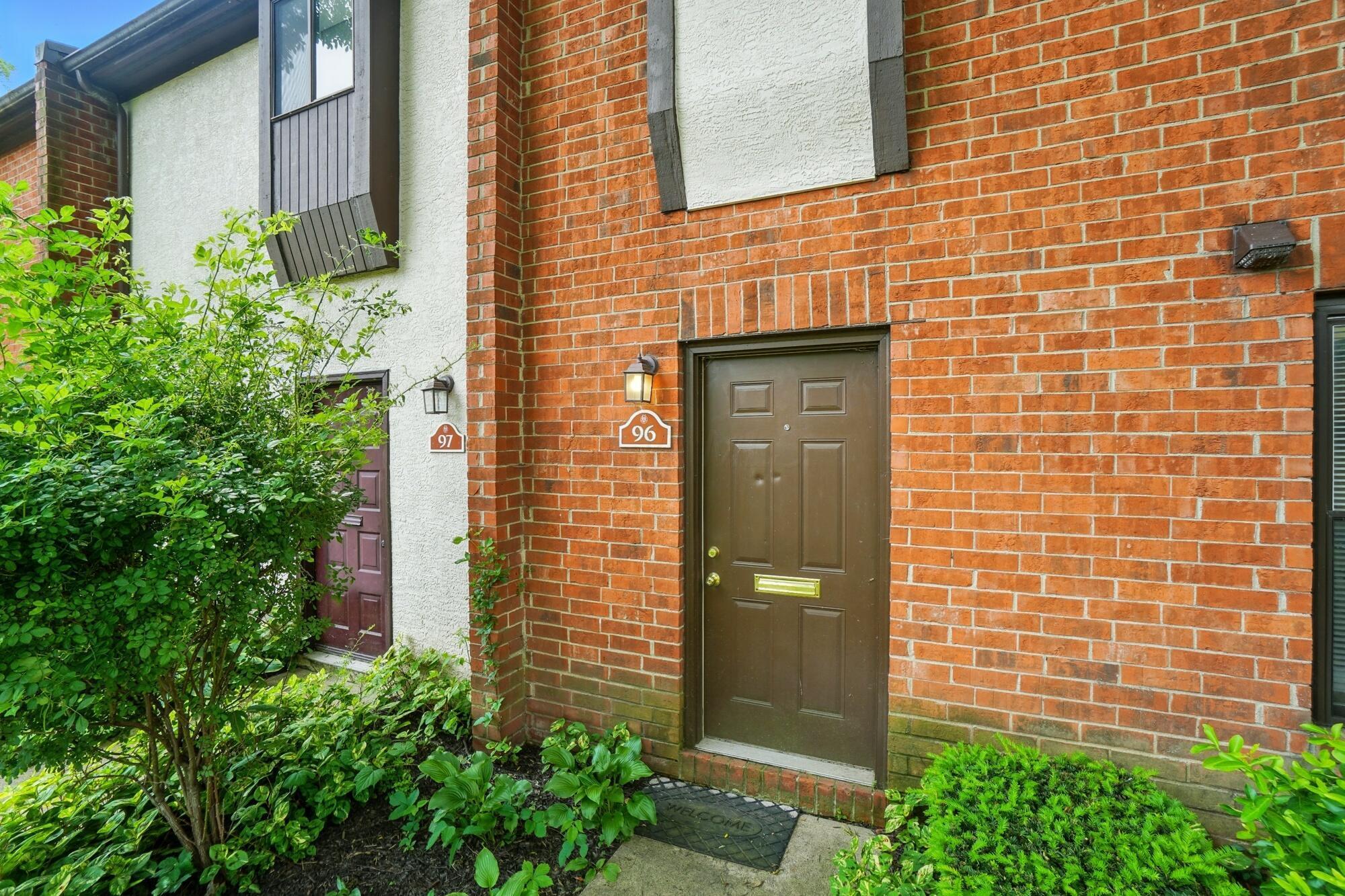 96 Lancelot Lane, Westerville, Ohio image 2