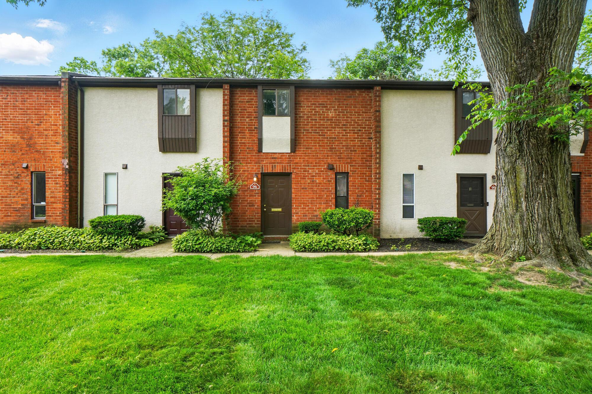 96 Lancelot Lane, Westerville, Ohio image 1
