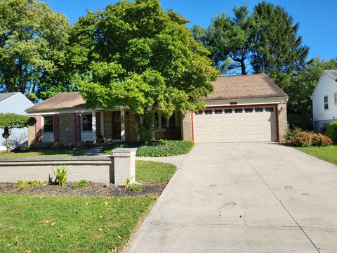 Photo of 1460 Noe Bixby Road, Columbus, OH 43232 (MLS # 226038519)