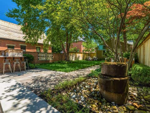Tiny photo for 538 S 6th Street, Columbus, OH 43206 (MLS # 226020224)