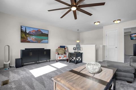 Tiny photo for 460 Harness Place, Marysville, OH 43040 (MLS # 226005039)