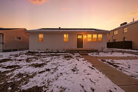 Photo of 1303 S Ohio Avenue, Columbus, OH 43206 (MLS # 225044988)