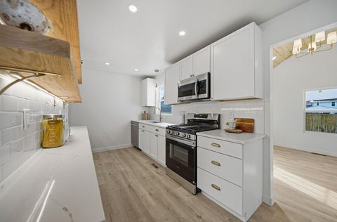 Tiny photo for 1303 S Ohio Avenue, Columbus, OH 43206 (MLS # 225044988)