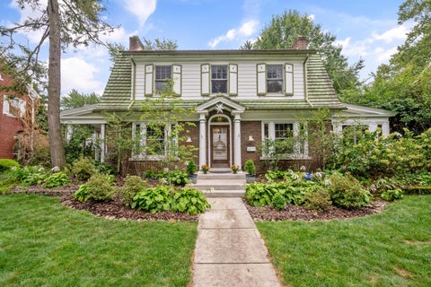 Photo of 2191 Bryden Road, Bexley, OH 43209 (MLS # 226034250)