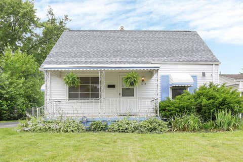Photo of 1213 E 25th Avenue, Columbus, OH 43211 (MLS # 226023184)