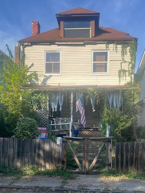 Photo of 85 S Warren Avenue, Columbus, OH 43204 (MLS # 225037493)