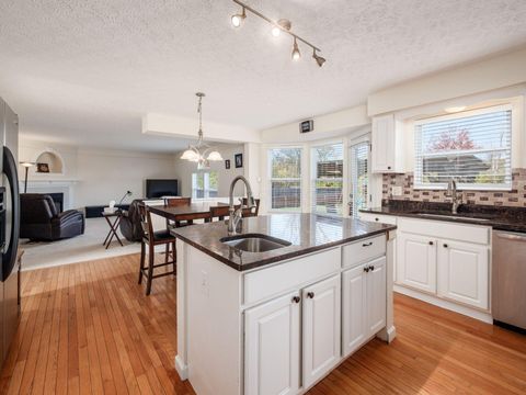 Tiny photo for 210 Pinecrest Drive, Delaware, OH 43015 (MLS # 225040982)