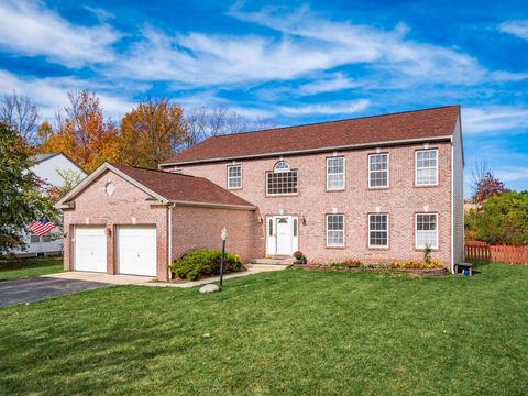 Photo of 210 Pinecrest Drive, Delaware, OH 43015 (MLS # 225040982) Photo of 210 Pinecrest Drive, Delaware, OH 43015 (MLS # 225040982)