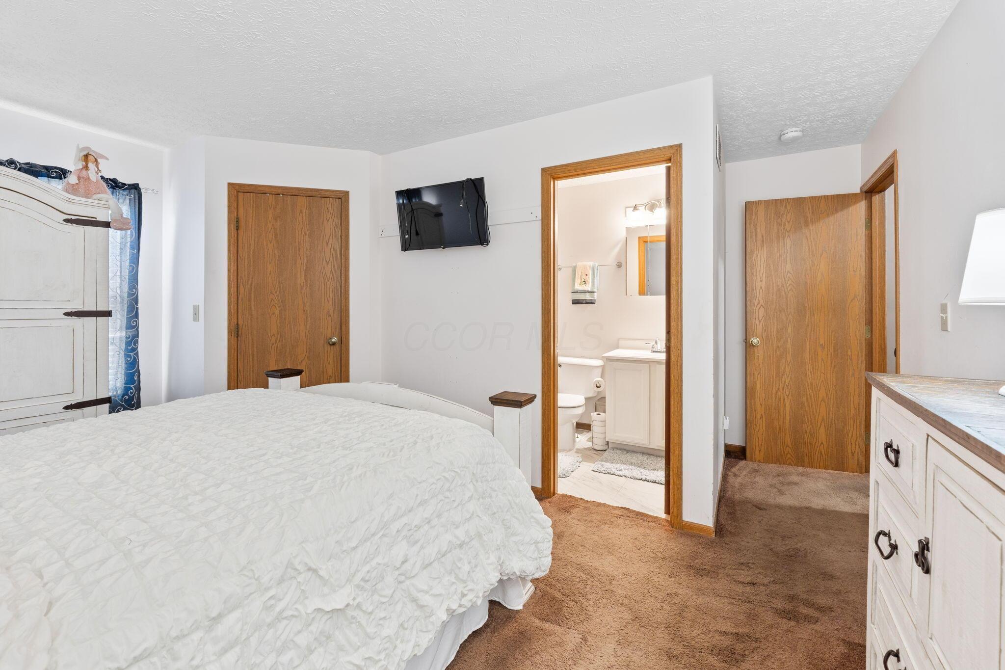 1111 Viewpointe Drive, Columbus, Ohio image 30