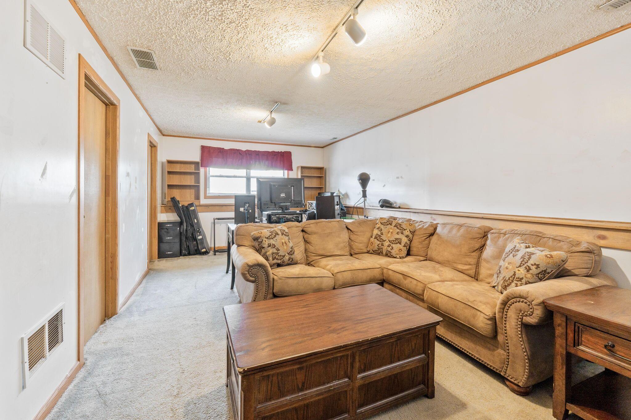1111 Viewpointe Drive, Columbus, Ohio image 43