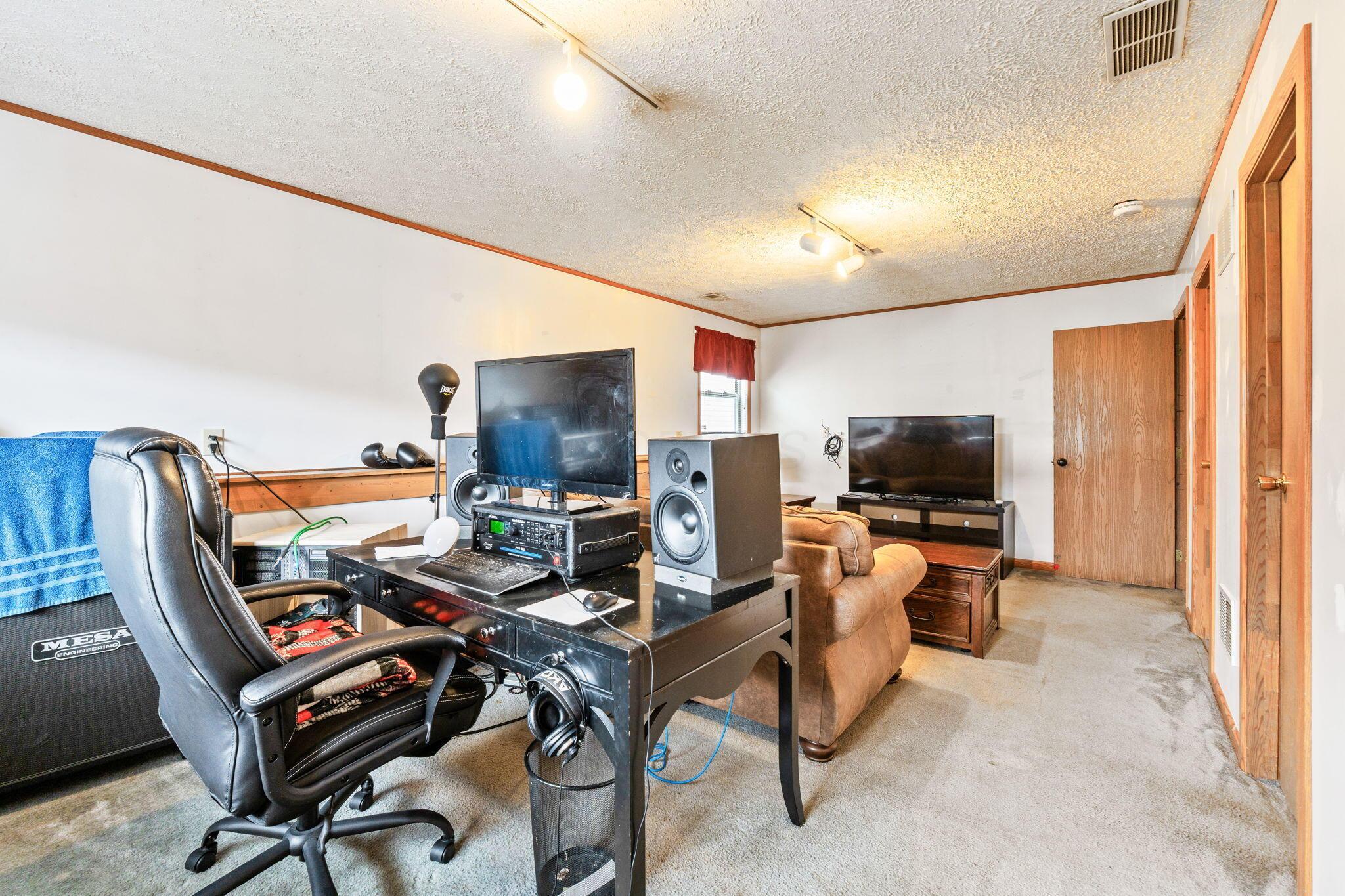1111 Viewpointe Drive, Columbus, Ohio image 46