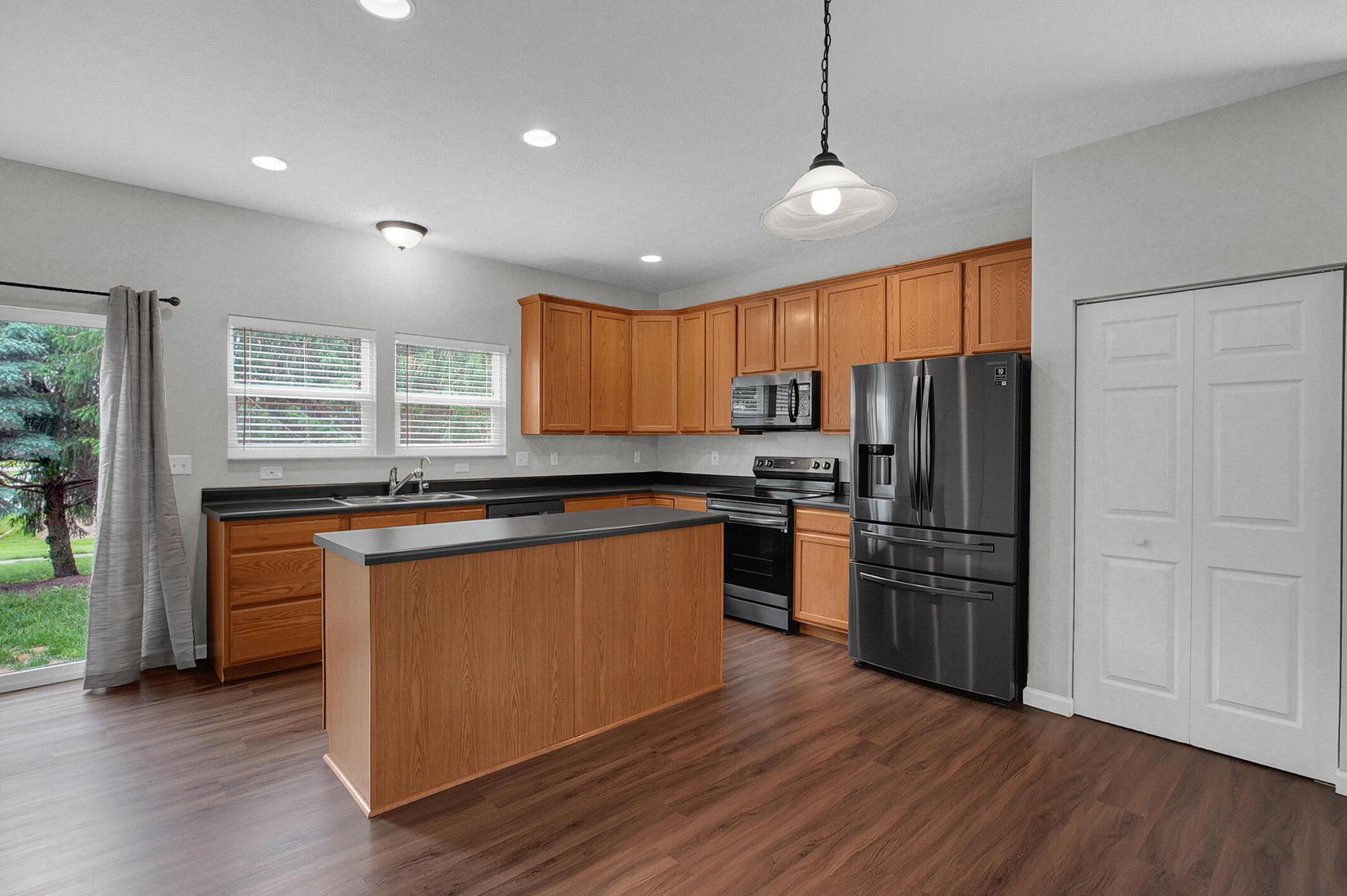 16 Hawthorne Drive, Ashville, Ohio image 11