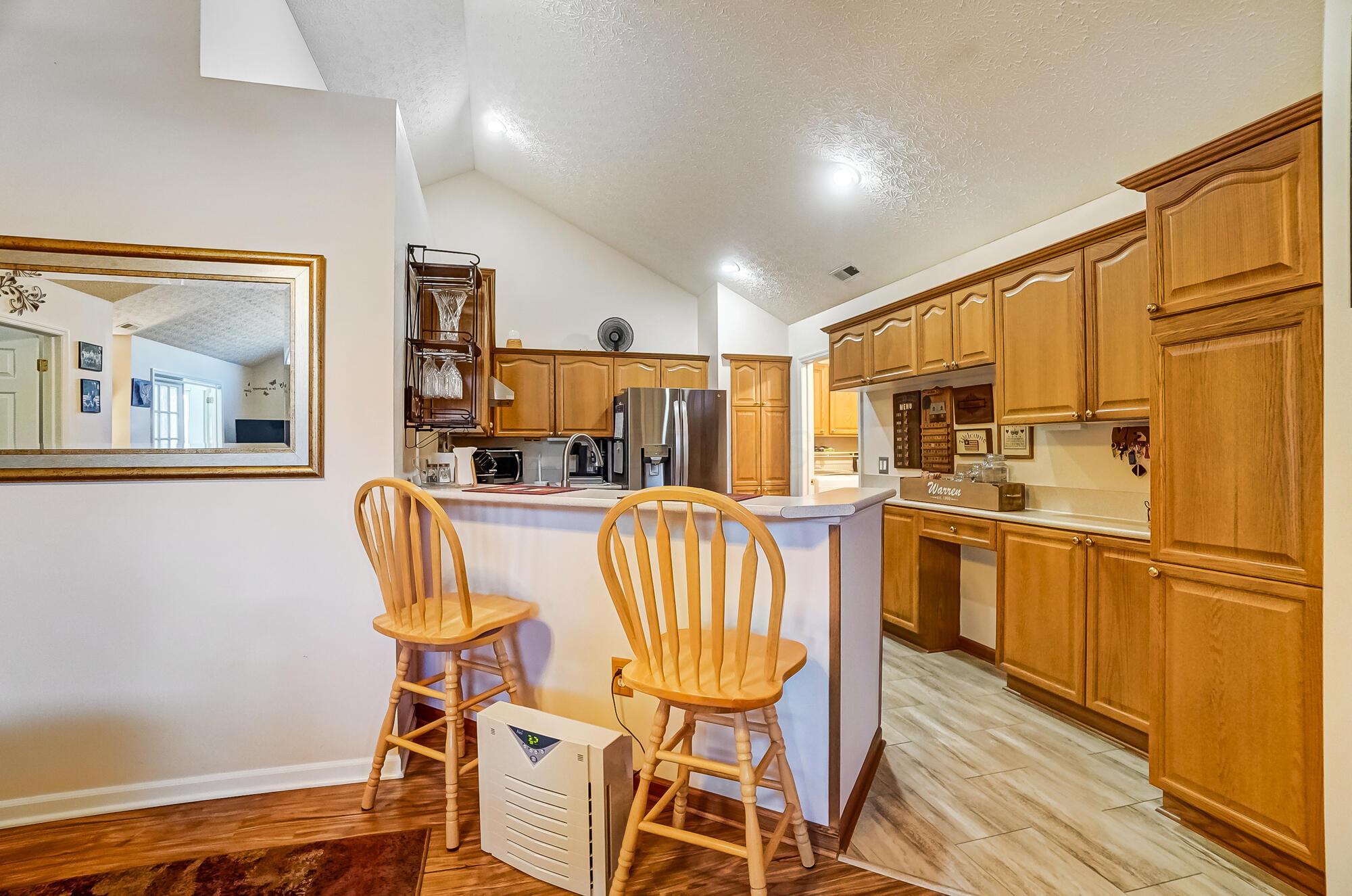 6069 Landings Pond Place, Grove City, Ohio image 12