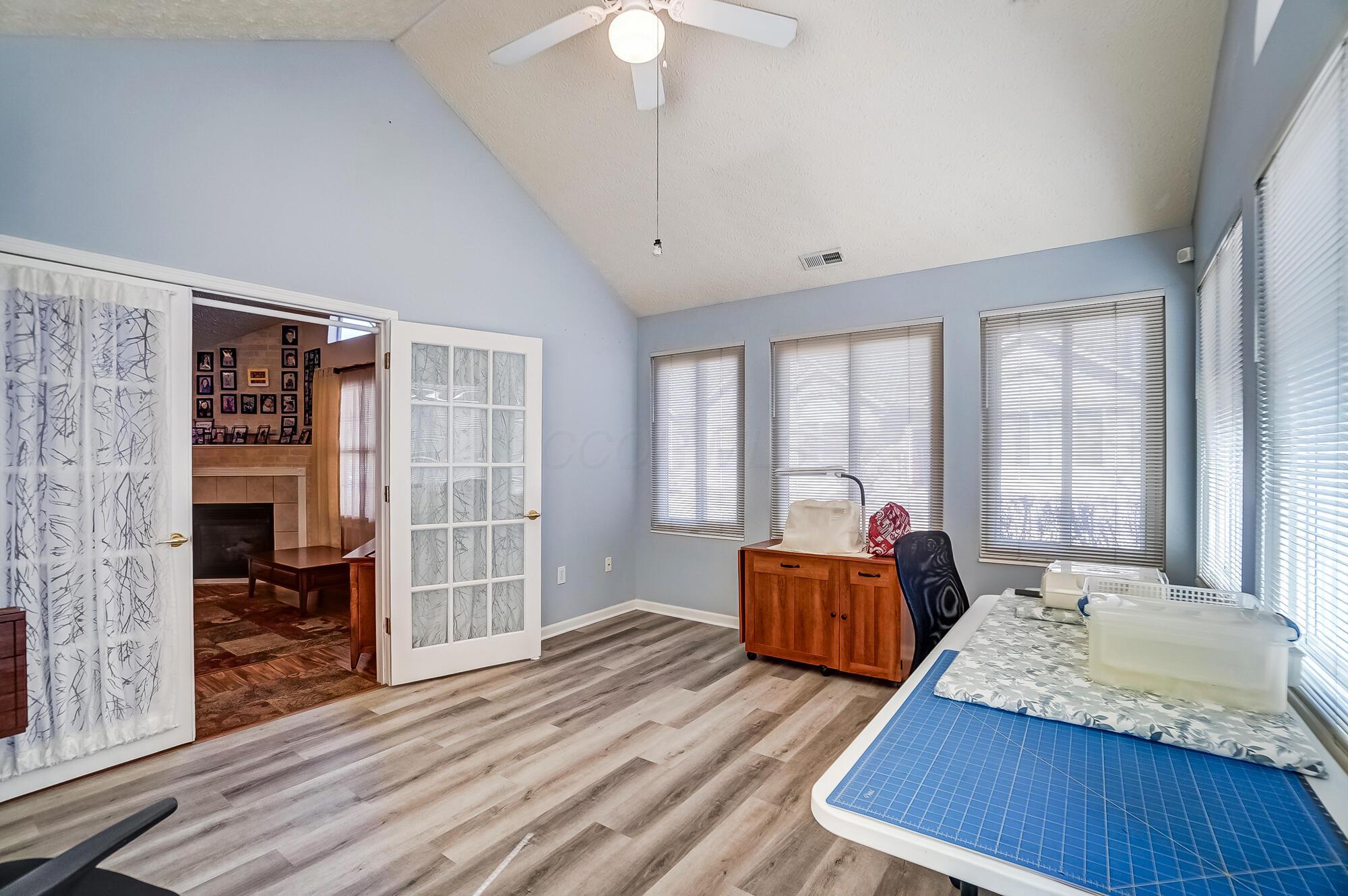 6069 Landings Pond Place, Grove City, Ohio image 37