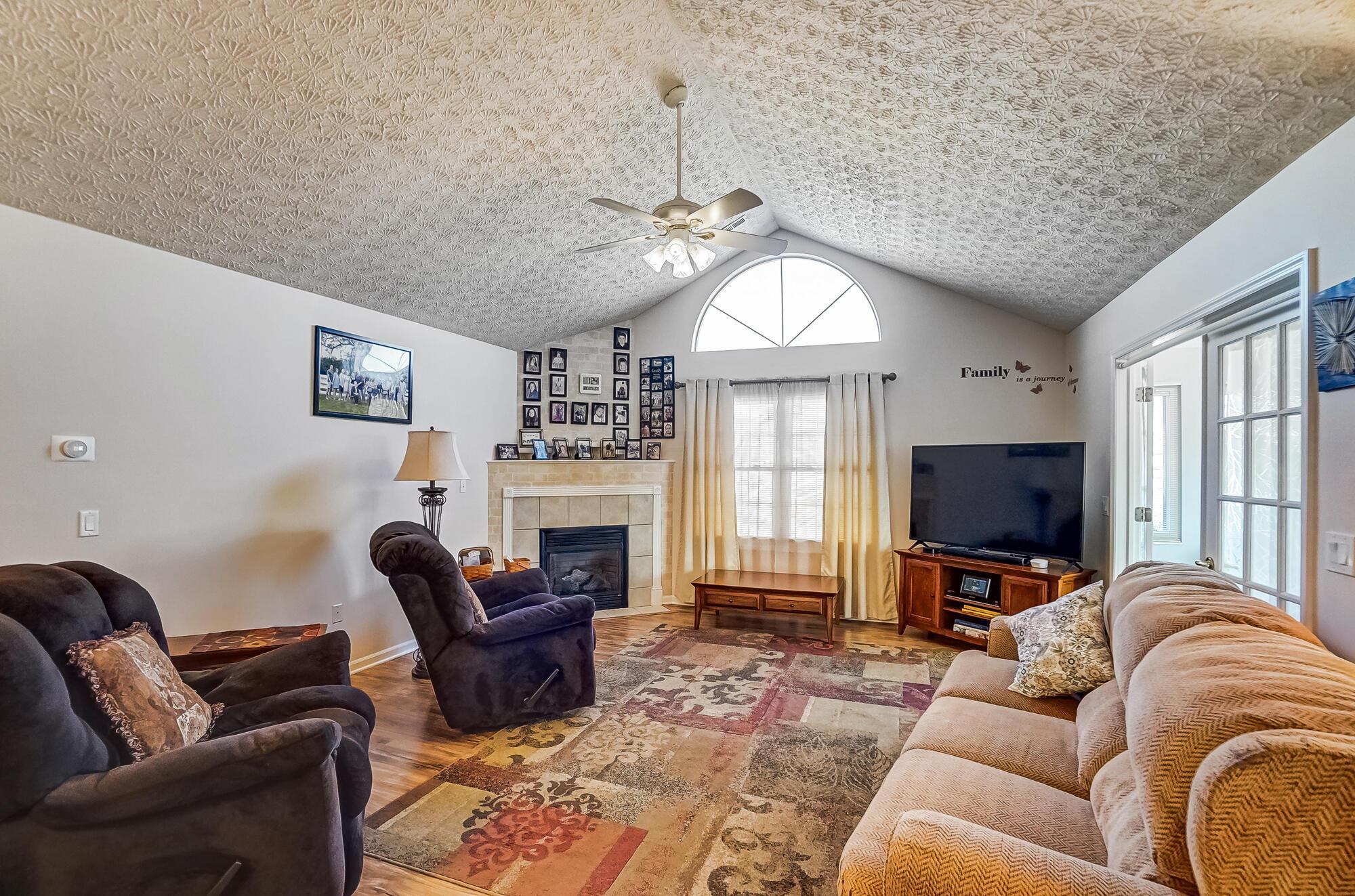 6069 Landings Pond Place, Grove City, Ohio image 5