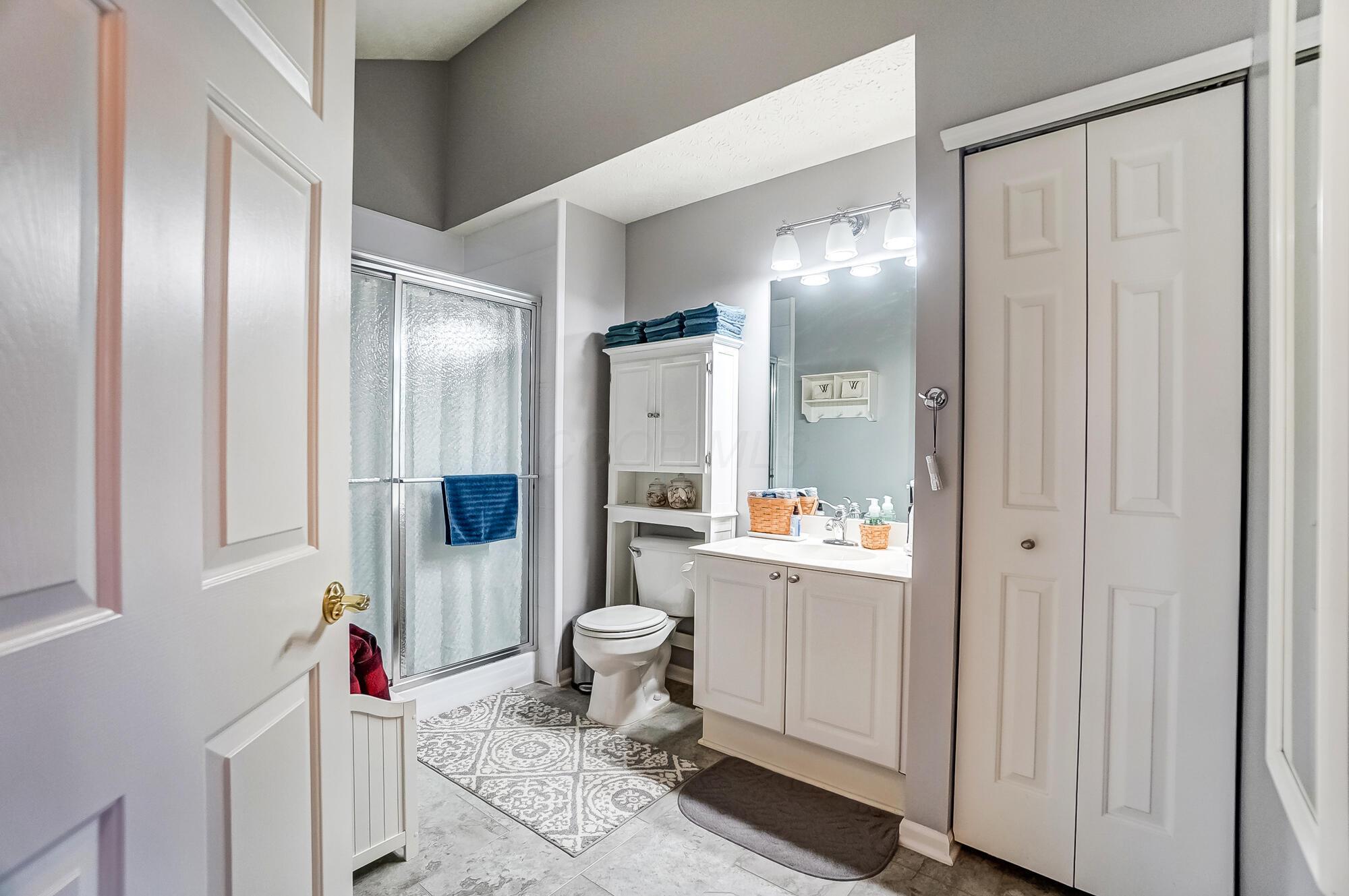 6069 Landings Pond Place, Grove City, Ohio image 33