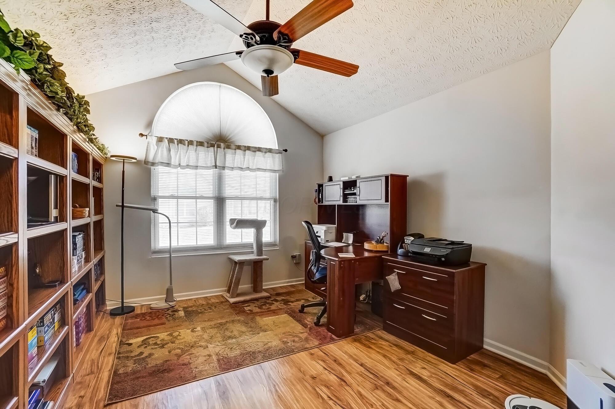 6069 Landings Pond Place, Grove City, Ohio image 18